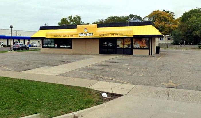 Arthur Treachers Fish & Chips - Livonia - 29010 7 Mile Rd (newer photo)